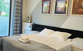 airport comfy guest home